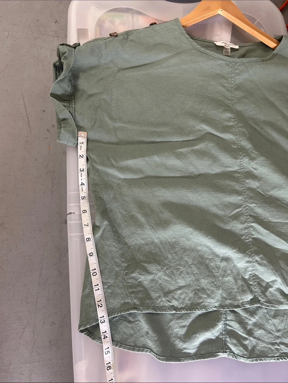 Cable & Gauge Studio Linen Blend Roll Tab Top Sage Green Large - Picture 12 of 12